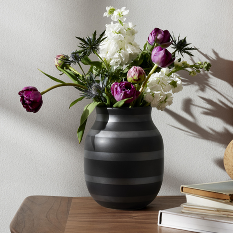 Kähler Omaggio Vase Sort 20 Cm