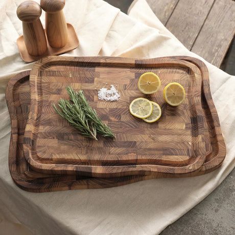 RAW Teak skærebræt med saftrille 45 x 33 cm