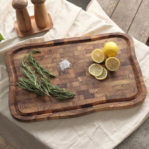 RAW Teak skærebræt med saftrille 55 x 35 cm