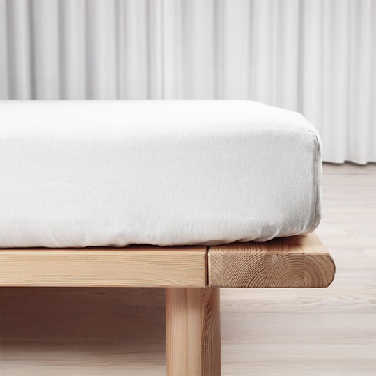 Night & Day boxlagen bomuldssatin hvid 140x200 cm