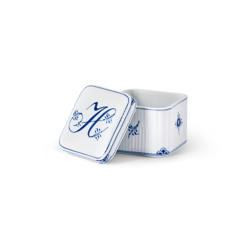 Royal Copenhagen Alfabet bonbonniere H 13 cl