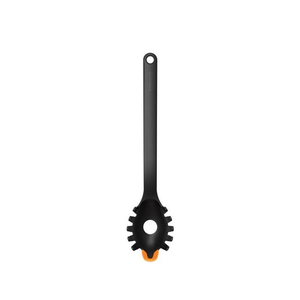 Fiskars Functional Form pastaske med silikone sort 29,3 cm