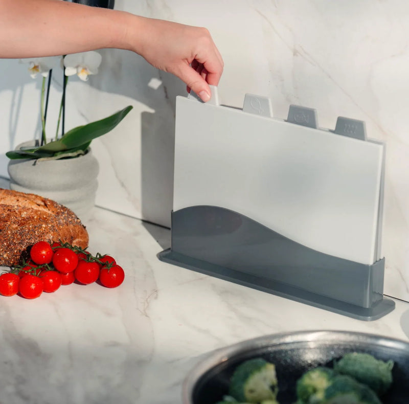 Skærebrætssæt med holder – 4 stk.