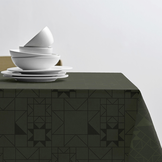 Södahl Damask Dug Star Forest Green 140 x 320 Cm